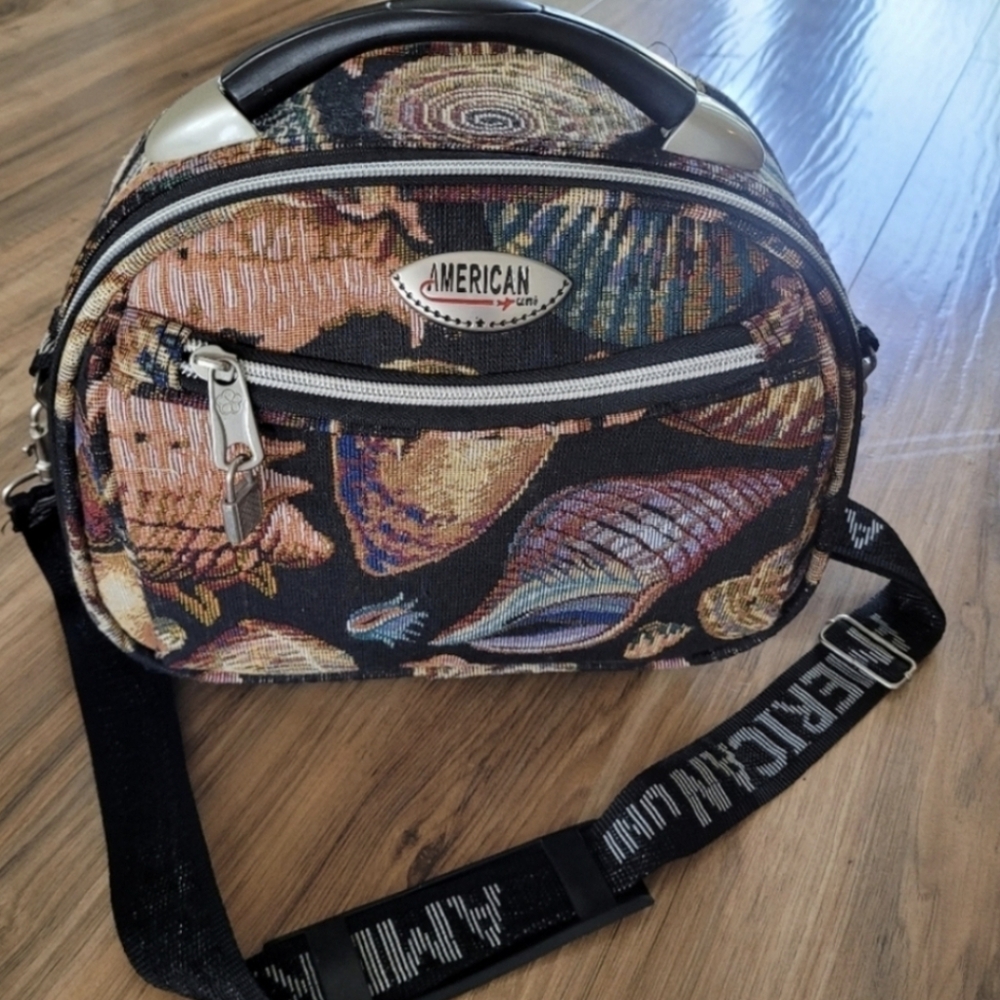 American Uni Seaside Tapeatry Travel Bag
